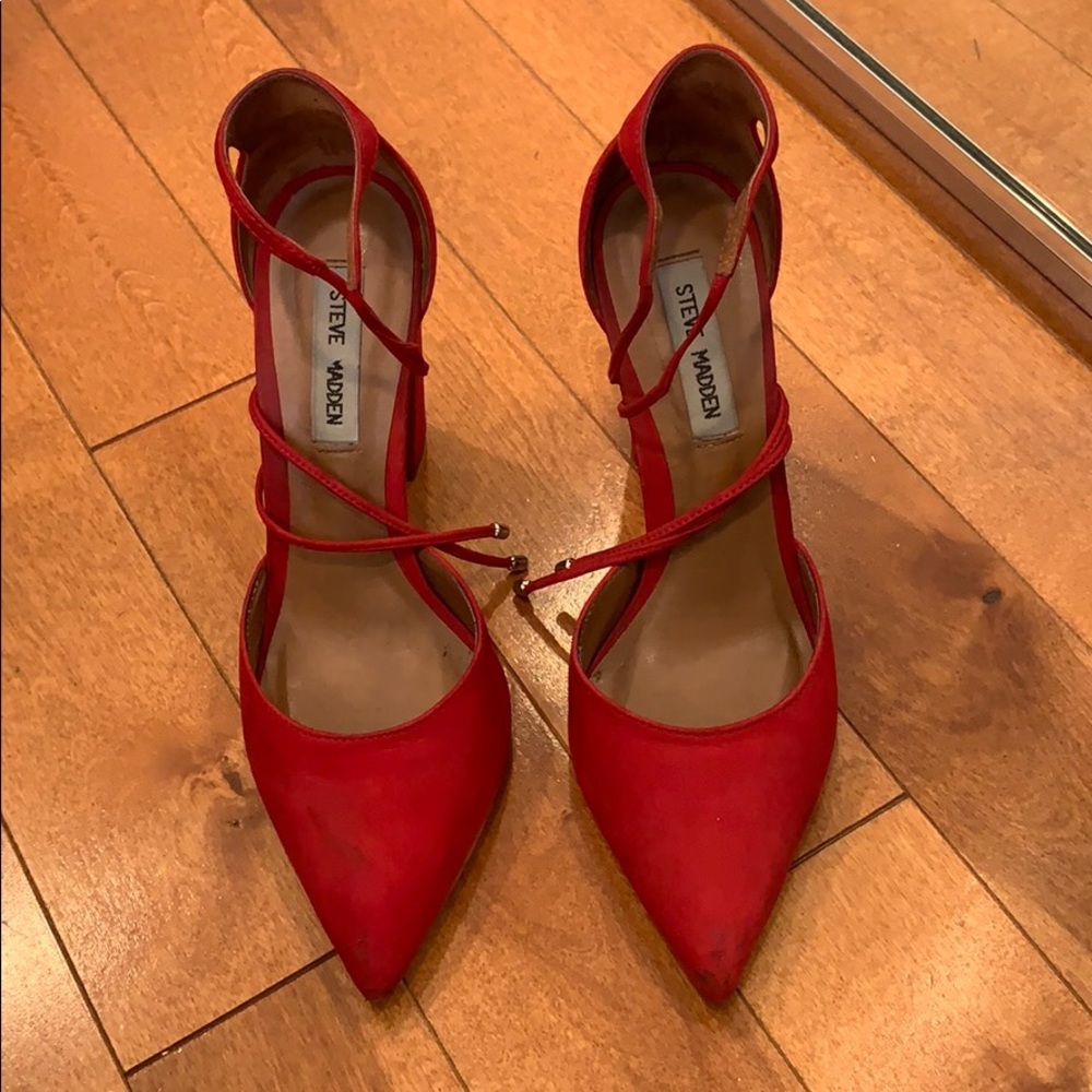 Steve Madden red pointed toe block heels